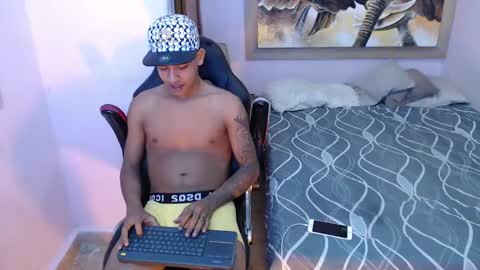 Snapshot of mr_stiven_ chatting on March 2025 03:06:01 AM mr_stiven_ online show from March 2025 03:06:01 AM