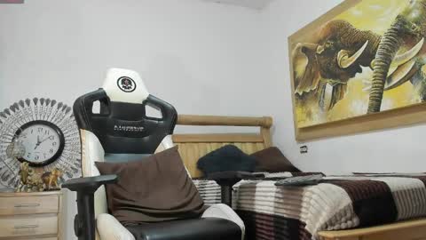 Snapshot of mr_stiven_ chatting on May 2026 04:18:01 AM mr_stiven_ online show from May 2026 04:18:01 AM