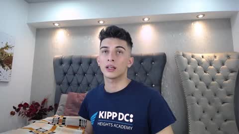 Snapshot of mr_williseo chatting on January 2025 07:56:01 PM williseo online show from January 2025 07:56:01 PM