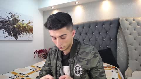 Snapshot of mr_williseo chatting on January 2025 08:13:01 PM williseo online show from January 2025 08:13:01 PM