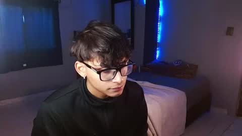 Snapshot of mr_yisuz chatting on June 2026 11:25:01 AM yisuz online show from June 2026 11:25:01 AM