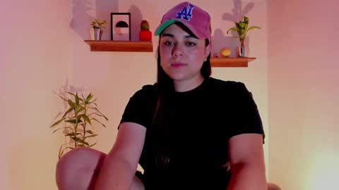 Laura online show from January 2025 05:02:02 AM