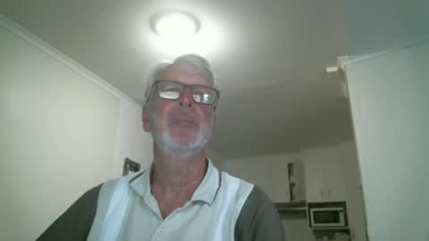 Snapshot of mrcreek1531 chatting on April 2026 06:31:02 AM mrcreek1531 online show from April 2026 06:31:02 AM