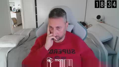 Snapshot of mrdr000 chatting on April 2026 04:34:02 PM mrdr000 online show from April 2026 04:34:02 PM