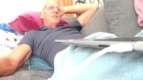 MrFunTimeforYou online show from December 2024 08:58:02 PM