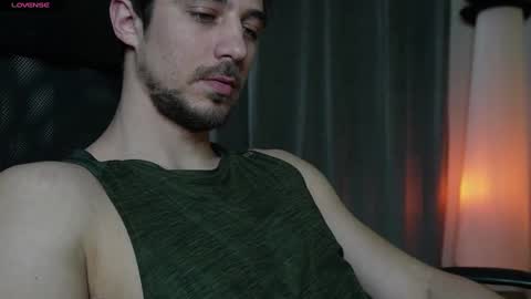 Snapshot of mrgreeneyes01 chatting on January 2025 04:20:01 PM juan luis online show from January 2025 04:20:01 PM