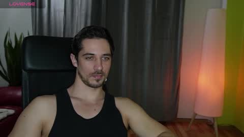 Snapshot of mrgreeneyes01 chatting on January 2025 04:24:01 PM juan luis online show from January 2025 04:24:01 PM