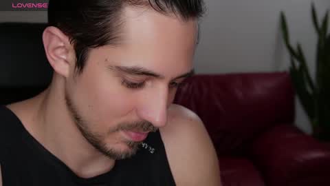 Snapshot of mrgreeneyes01 chatting on February 2025 07:21:01 PM juan luis online show from February 2025 07:21:01 PM