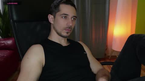 Snapshot of mrgreeneyes01 chatting on February 2025 06:22:02 PM juan luis online show from February 2025 06:22:02 PM