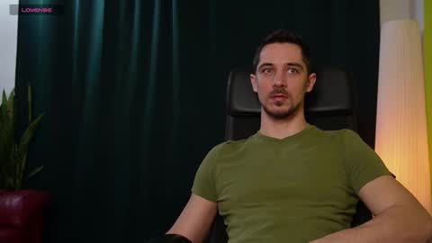 Snapshot of mrgreeneyes01 chatting on February 2025 07:31:02 PM juan luis online show from February 2025 07:31:02 PM