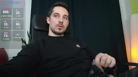 Snapshot of mrgreeneyes01 chatting on February 2025 10:26:02 PM juan luis online show from February 2025 10:26:02 PM