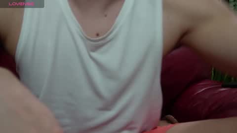 Snapshot of mrgreeneyes01 chatting on March 2025 05:22:01 PM juan luis online show from March 2025 05:22:01 PM