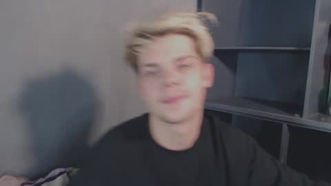 Snapshot of mrleopardick chatting on December 2024 09:00:02 PM mr leo online show from December 2024 09:00:02 PM