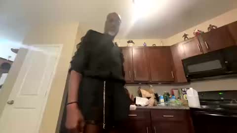 Longbi1 online show from October 2025 10:11:01 PM