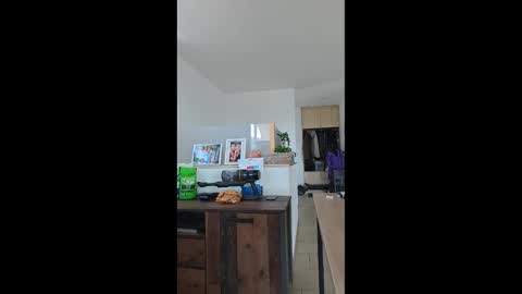 Snapshot of mrlongplay835366 chatting on March 2026 01:18:01 PM mrlongplay835366 online show from March 2026 01:18:01 PM