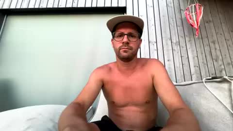 Snapshot of mrnieve chatting on July 2026 06:39:02 PM mrnieve online show from July 2026 06:39:02 PM