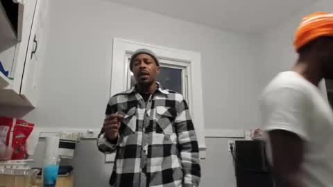 Snapshot of mromg007 chatting on December 2024 10:38:02 PM mromg007 online show from December 2024 10:38:02 PM