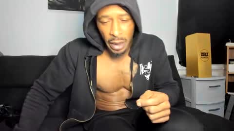 Snapshot of mromg007 chatting on January 2025 02:57:01 AM mromg007 online show from January 2025 02:57:01 AM