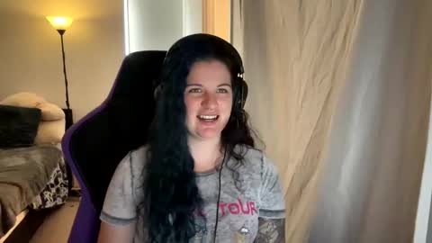 Snapshot of mrs_and_his_kitten chatting on December 2024 02:08:01 AM mrs_and_his_kitten online show from December 2024 02:08:01 AM