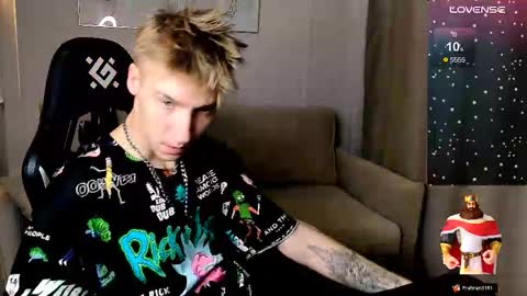 Snapshot of mrsexycum4u chatting on October 2025 11:16:01 AM Adam online show from October 2025 11:16:01 AM
