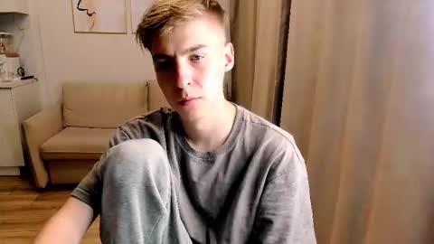 Snapshot of mrsexycum4u chatting on November 2025 11:38:01 PM Adam online show from November 2025 11:38:01 PM