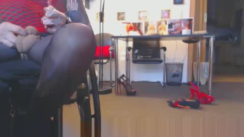 Snapshot of mrsilver333 chatting on October 2025 02:51:02 PM Mik online show from October 2025 02:51:02 PM