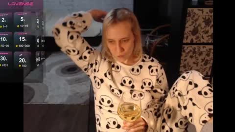 Sasha online show from January 2025 08:04:02 PM