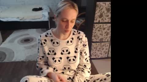 Snapshot of mrsluck chatting on March 2026 03:13:02 AM Sasha online show from March 2026 03:13:02 AM