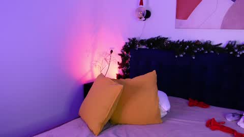 Molly online show from December 2024 11:55:02 AM