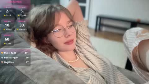 ms_christiana online show from November 2025 05:02:01 PM