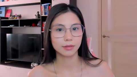ms_emily_ online show from June 2026 11:52:01 AM