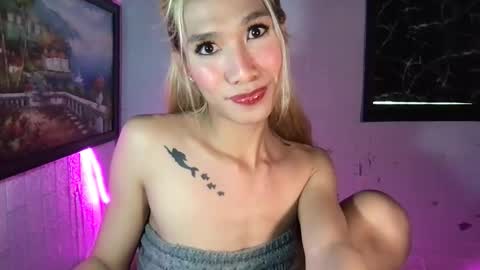 Snapshot of ms_maureenx69x chatting on April 2026 01:18:01 AM ms_maureenx69x online show from April 2026 01:18:01 AM