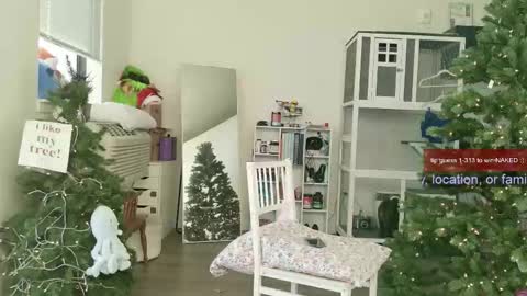 Snapshot of ms_mochii chatting on December 2025 03:29:02 PM R o r i SnapChat heyroriv2 wednesday - sunday Noon oclock mountain - 5pm mountain online show from December 2025 03:29:02 PM