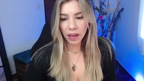 Sofia online show from October 2025 03:36:01 PM