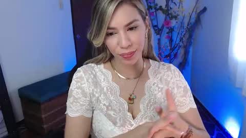 Sofia online show from November 2025 03:44:02 PM