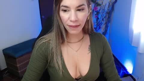 Sofia online show from April 2026 04:01:01 PM