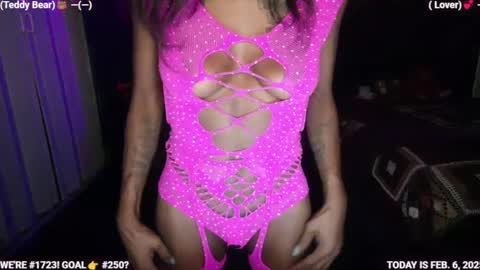 Snapshot of ms_waterworks chatting on February 2025 04:27:01 AM DaPussyFairy online show from February 2025 04:27:01 AM