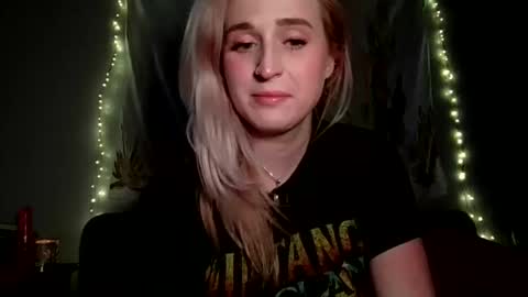 Snapshot of msclairewhatever chatting on January 2026 01:52:02 AM msclairewhatever online show from January 2026 01:52:02 AM