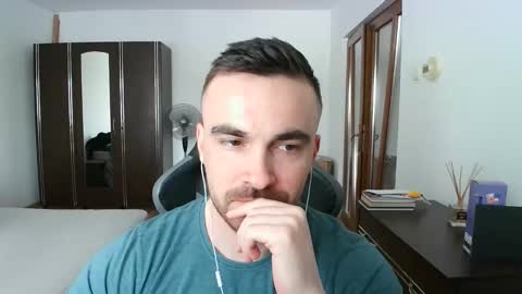 Snapshot of mu5clemania chatting on May 2026 02:23:01 PM Victor online show from May 2026 02:23:01 PM
