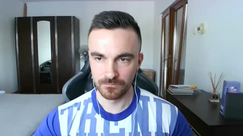 Snapshot of mu5clemania chatting on May 2026 03:20:02 PM Victor online show from May 2026 03:20:02 PM
