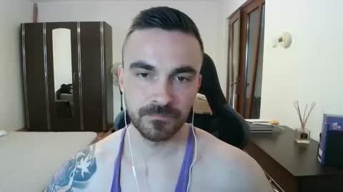 Snapshot of mu5clemania chatting on May 2026 05:07:02 PM Victor online show from May 2026 05:07:02 PM