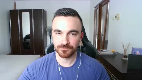 Snapshot of mu5clemania chatting on May 2026 12:54:01 PM Victor online show from May 2026 12:54:01 PM