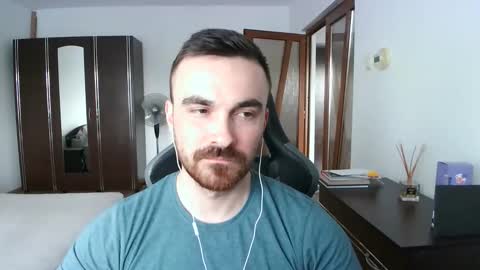 Snapshot of mu5clemania chatting on May 2026 03:52:02 PM Victor online show from May 2026 03:52:02 PM