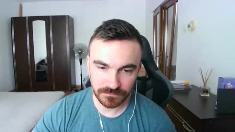 Snapshot of mu5clemania chatting on May 2026 09:26:01 AM Victor online show from May 2026 09:26:01 AM