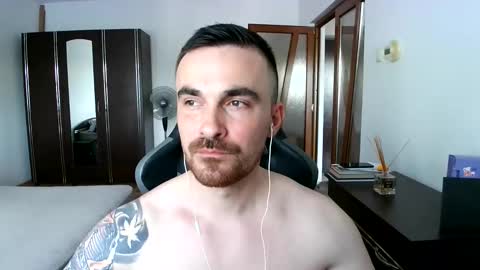 Snapshot of mu5clemania chatting on May 2026 03:17:01 PM Victor online show from May 2026 03:17:01 PM