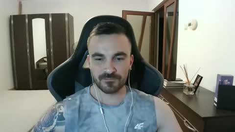 Snapshot of mu5clemania chatting on May 2026 07:11:02 PM Victor online show from May 2026 07:11:02 PM