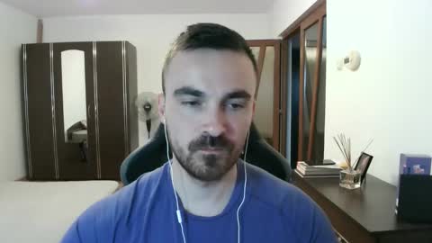 Snapshot of mu5clemania chatting on June 2026 05:04:01 PM Victor online show from June 2026 05:04:01 PM