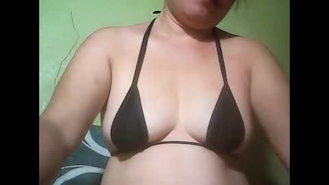 Snapshot of muffy_bunny chatting on September 2025 08:33:01 PM muffy_bunny online show from September 2025 08:33:01 PM