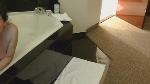 mullysgirl online show from November 2025 08:15:01 AM