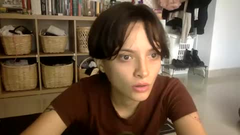 Snapshot of munchi_ chatting on December 2024 03:21:01 PM online show from December 2024 03:21:01 PM